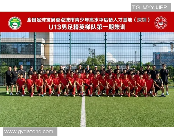 足球球衣退役背后的故事与意义球员荣耀与球队传承的完美结合 足球球衣退役背后的故事与意义球员荣耀与球队传承的完美结合