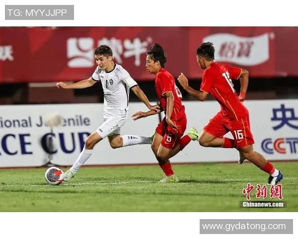 国足与乌兹别克精彩对决集锦回顾展现足球魅力与激情瞬间